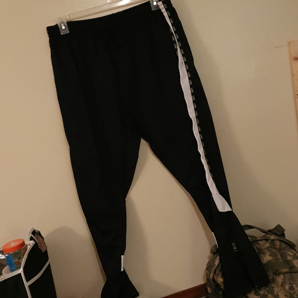 Jogging Pants with Zippers on the Leg